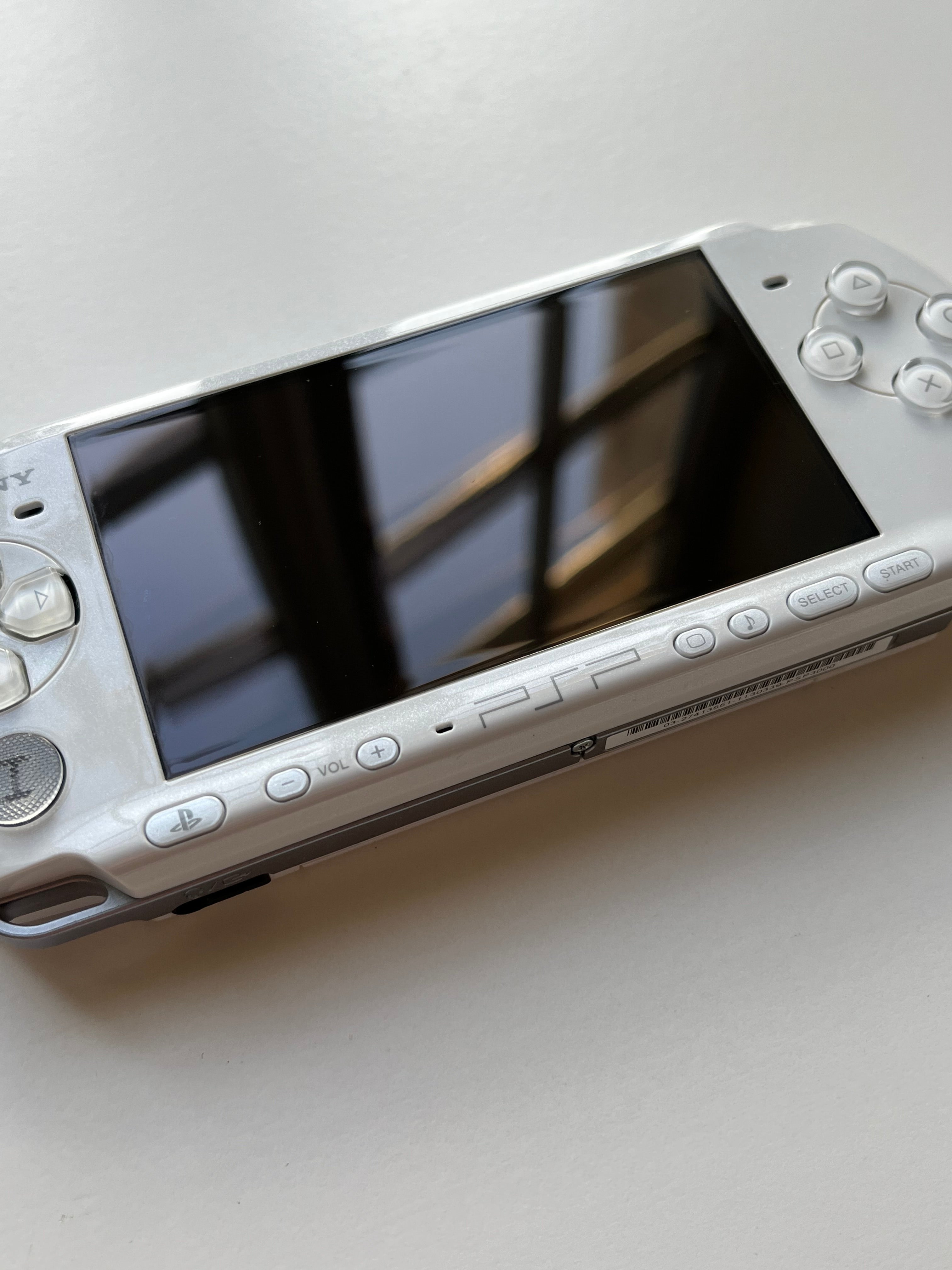 PSP 3000 - Pearl White