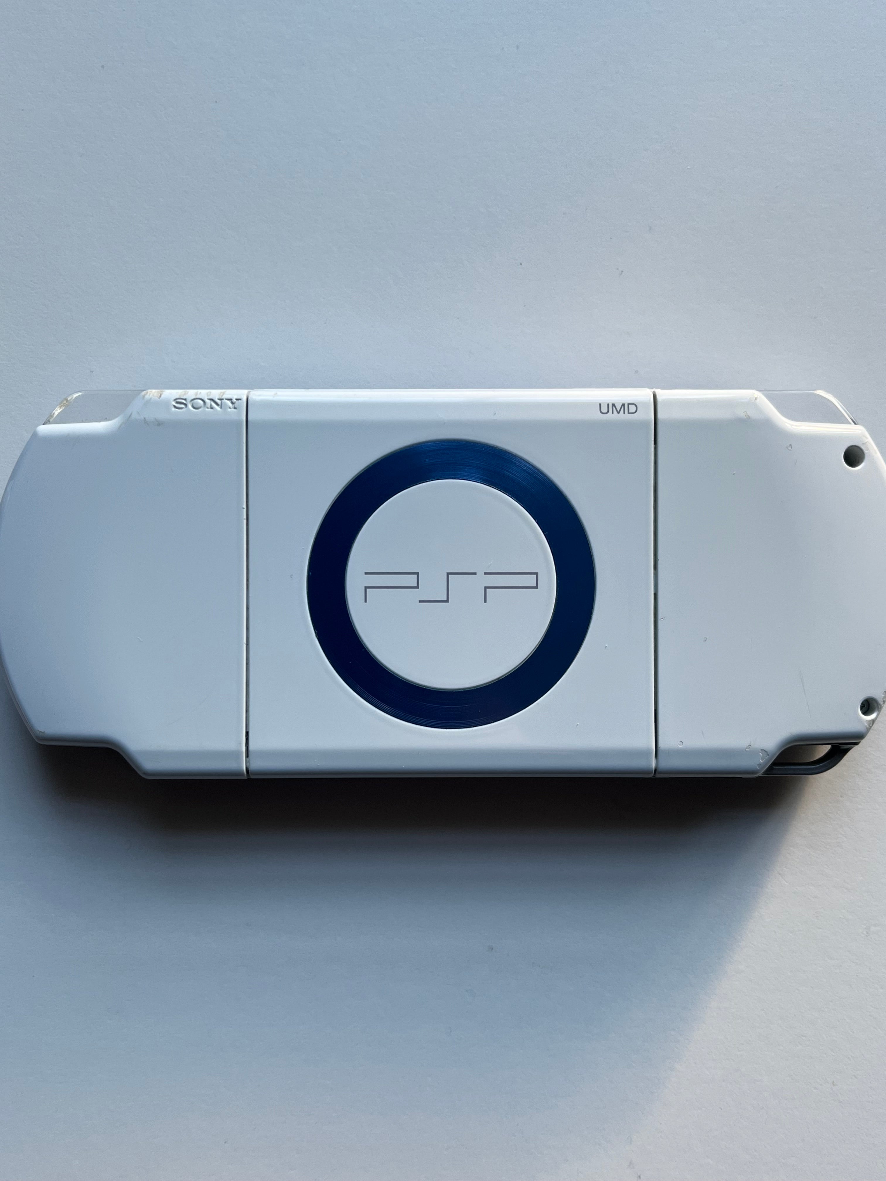PSP 2000 - Blue/White