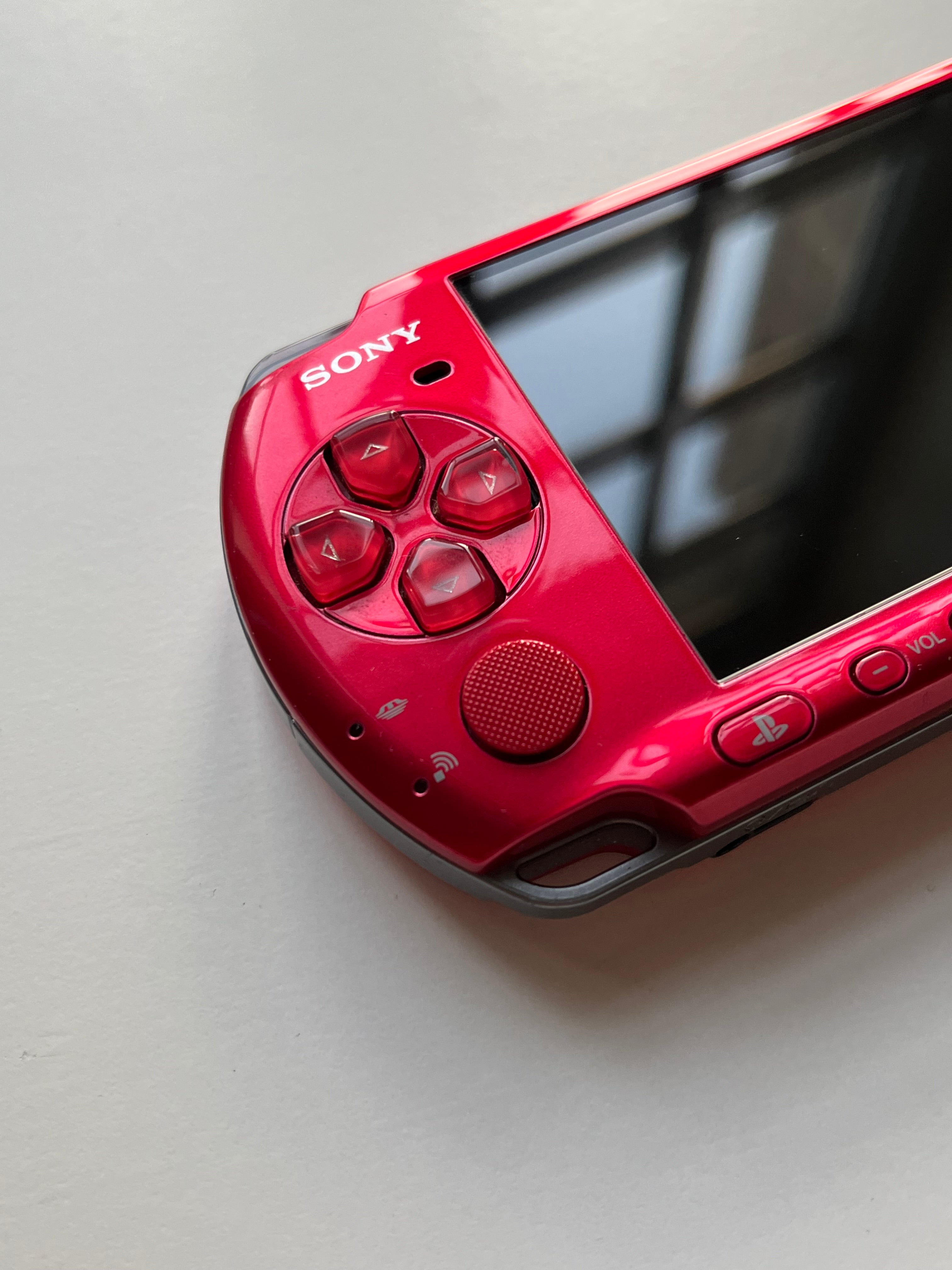 PSP 3000 - Radiant Red