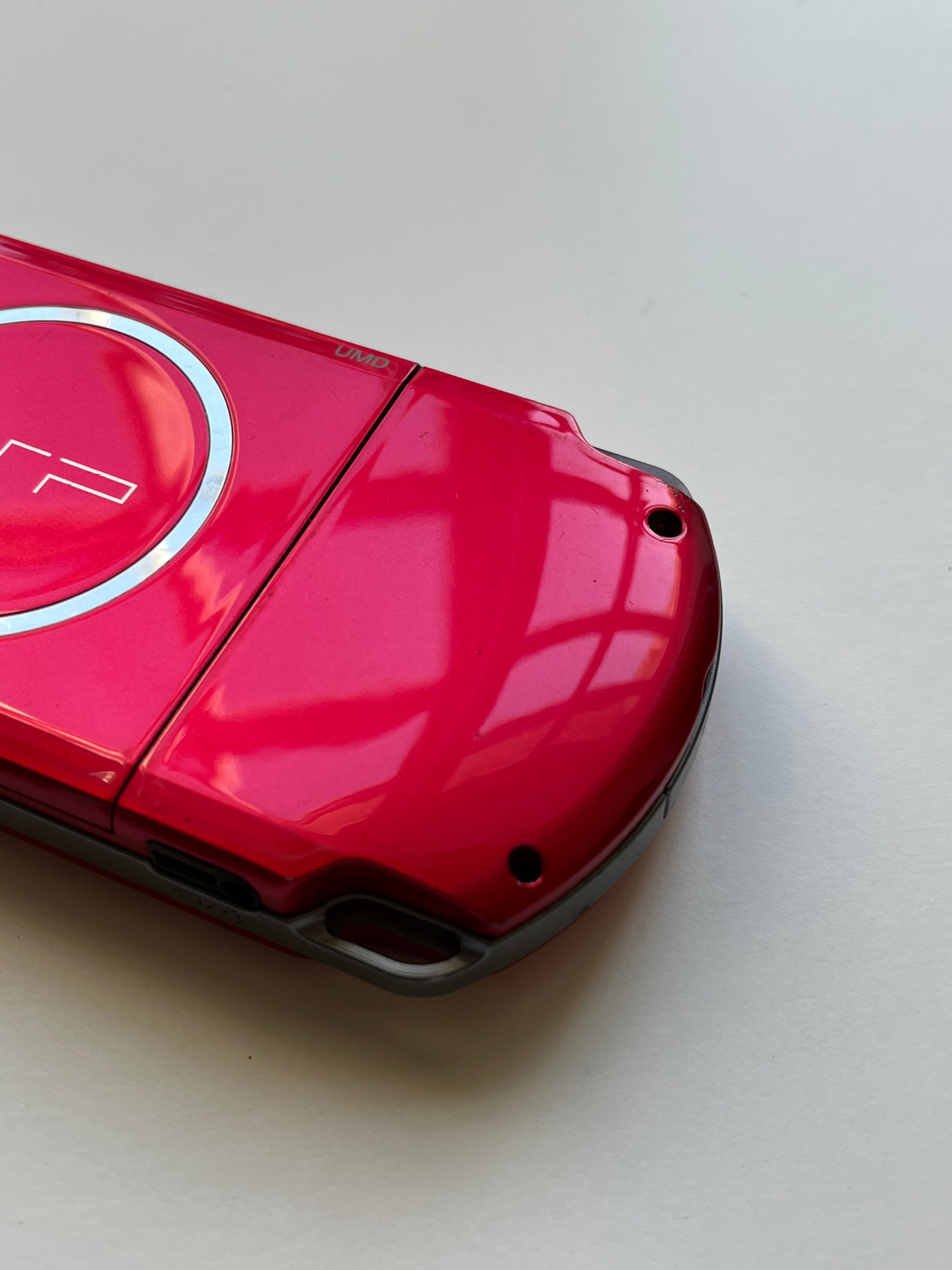 PSP 3000 Radiant Red/Black
