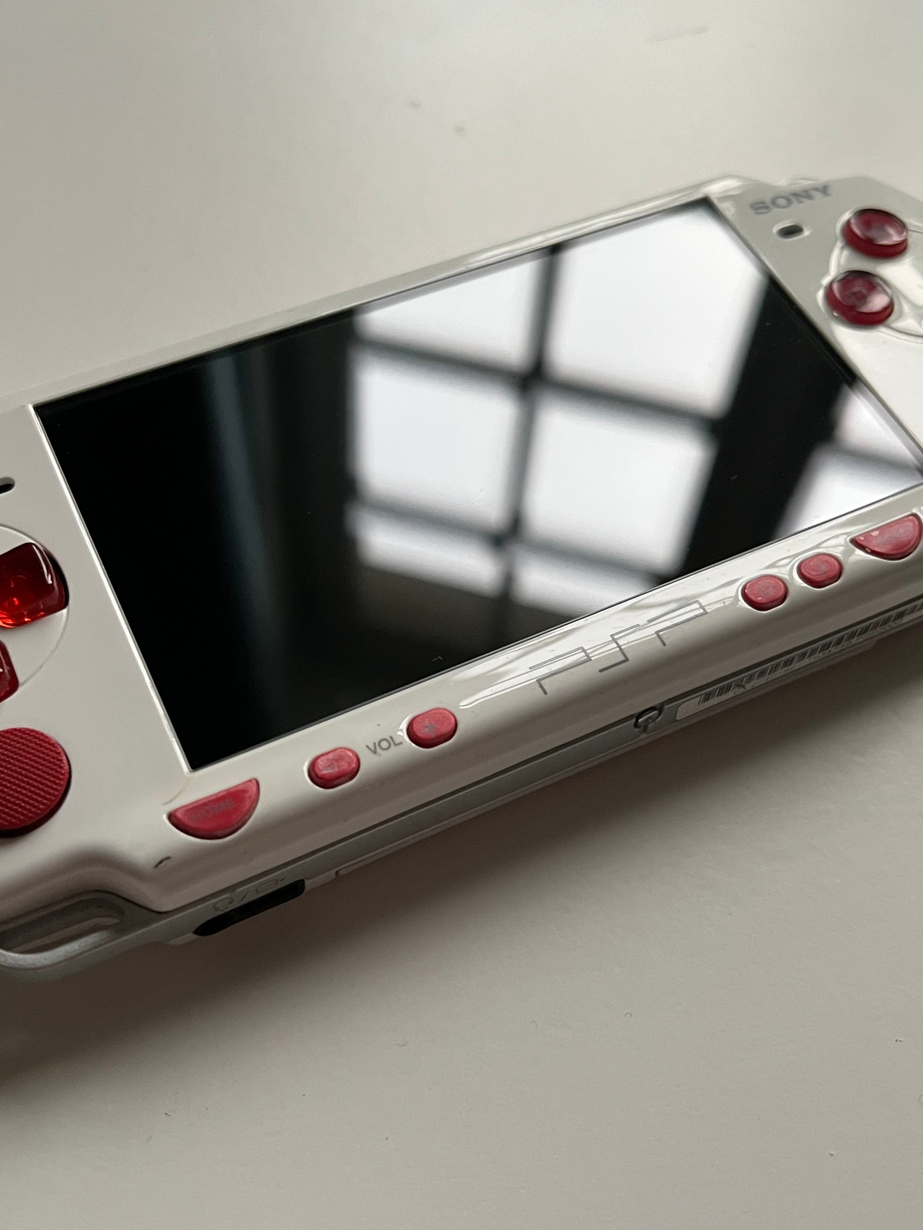 PSP 2000 Blanche / Rouge