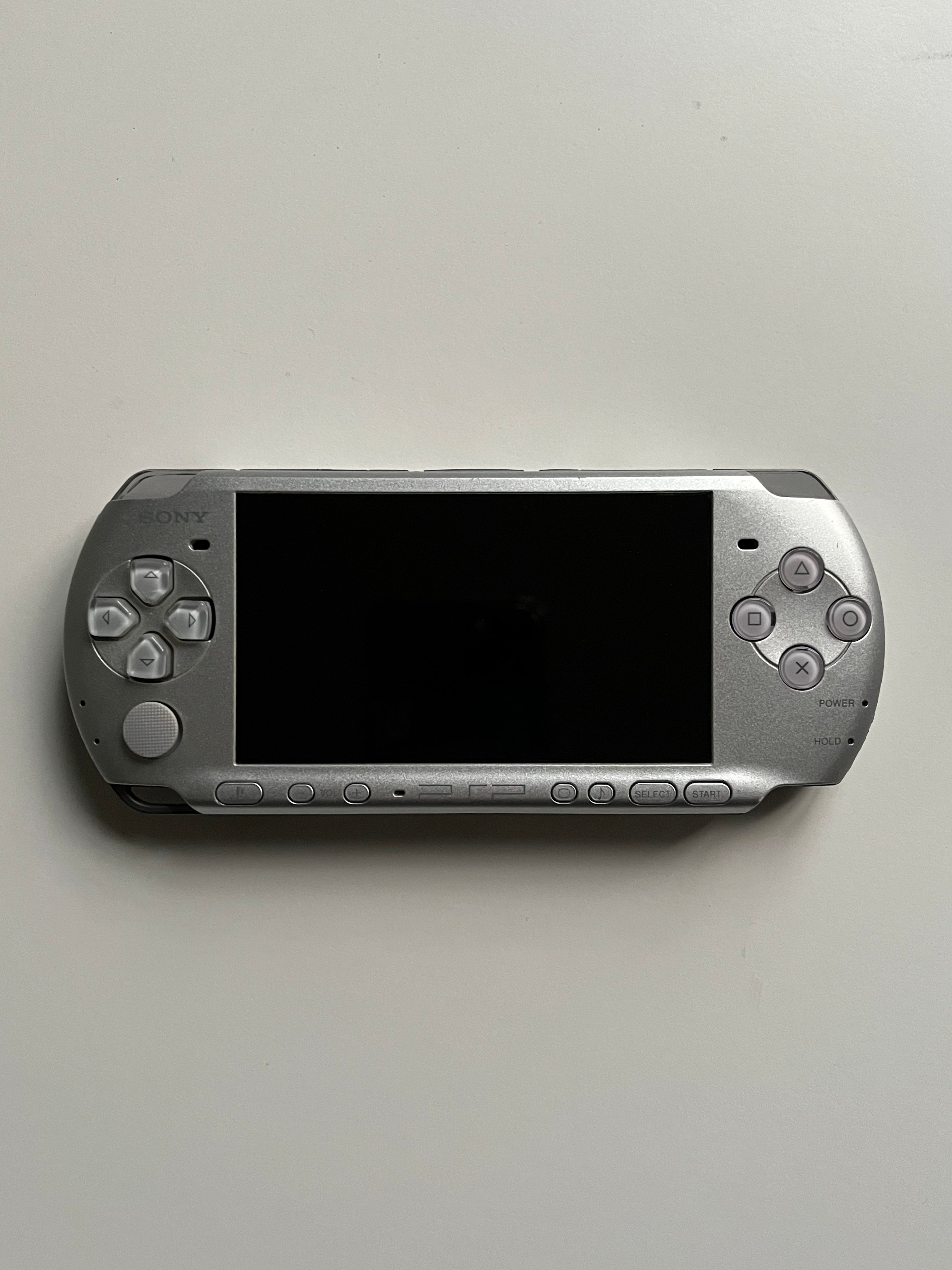 PSP 3000 Mystic Silver