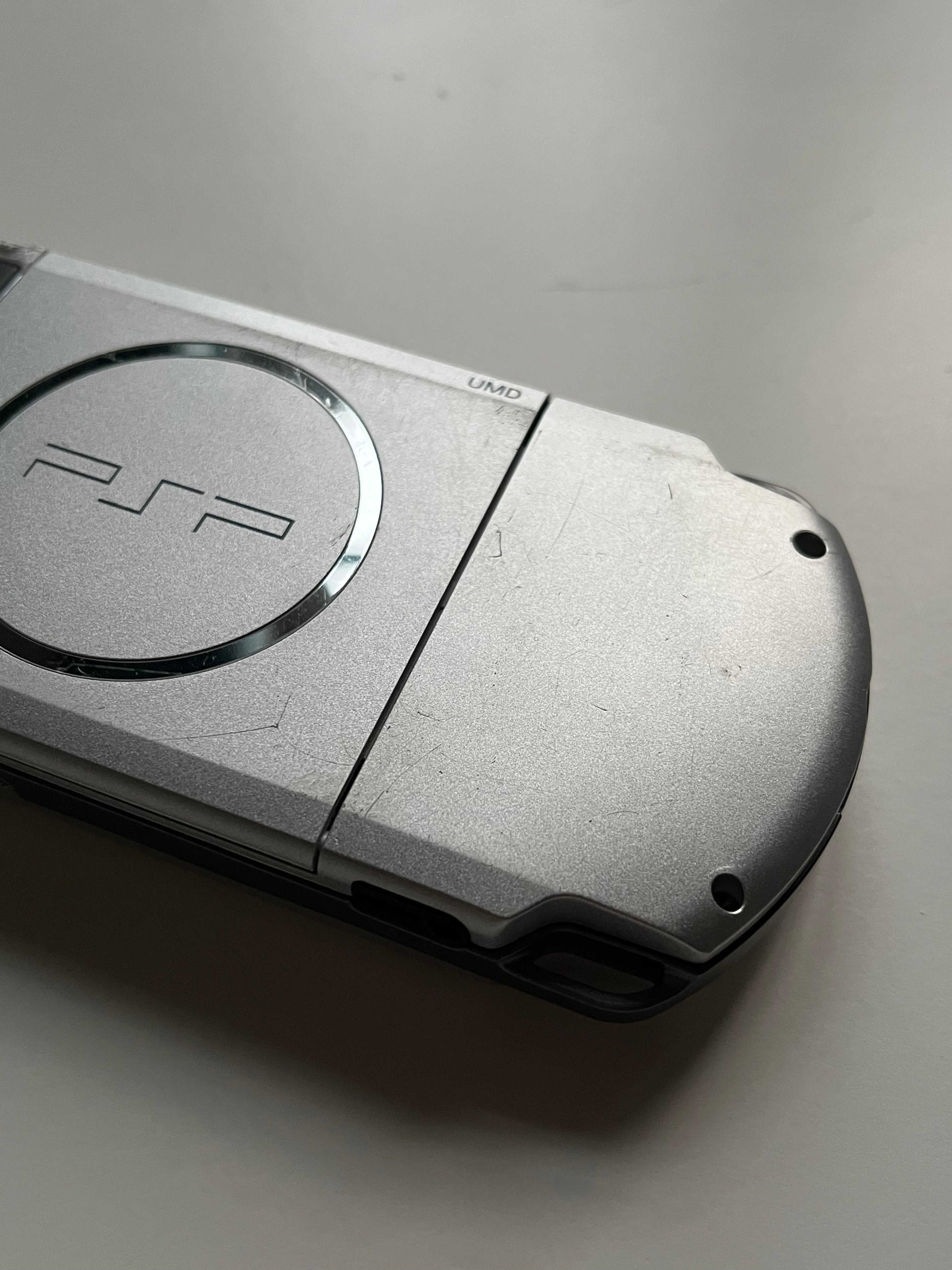 PSP 3000 Mystic Silver