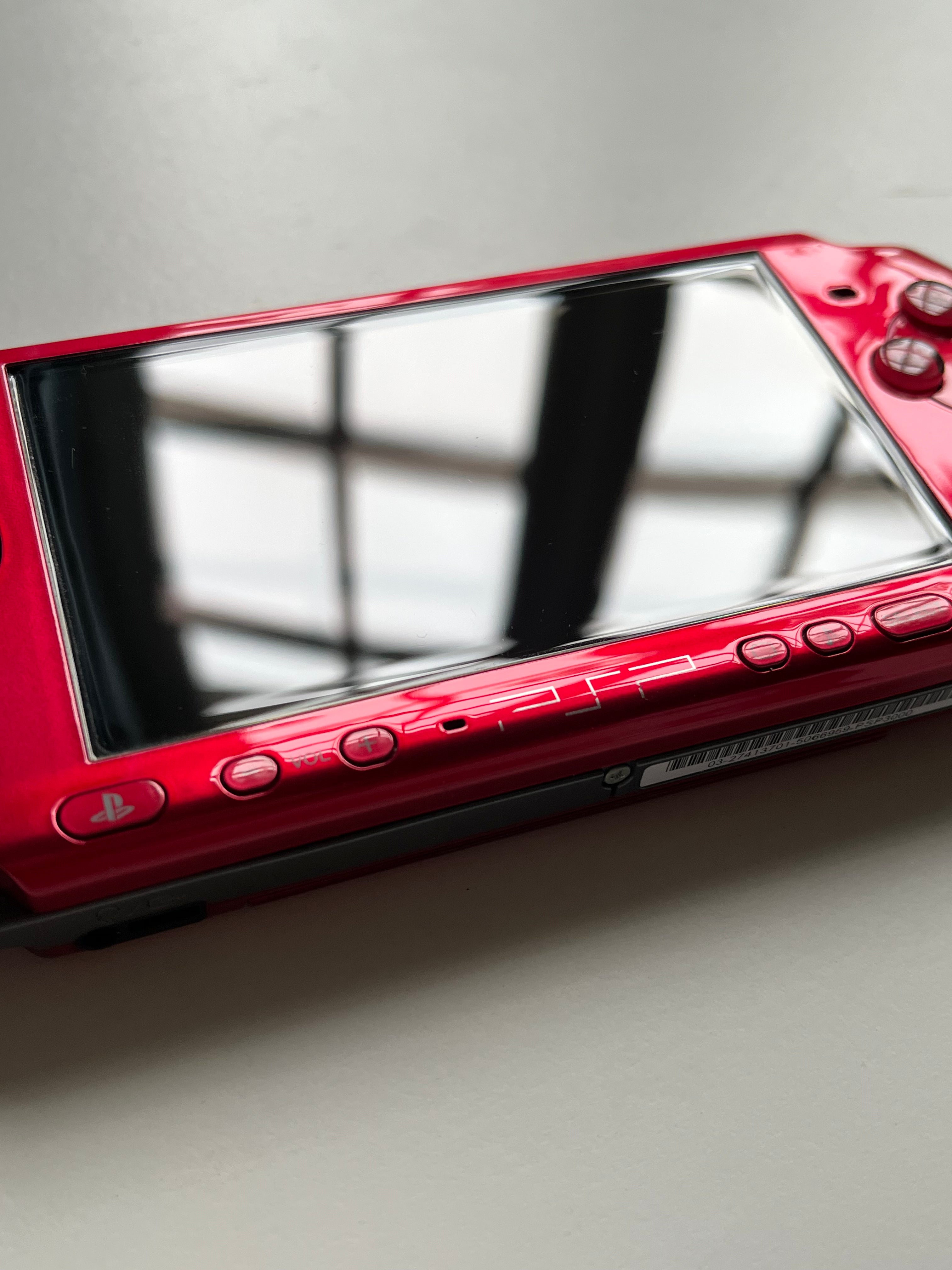 PSP 3000 Radiant Red