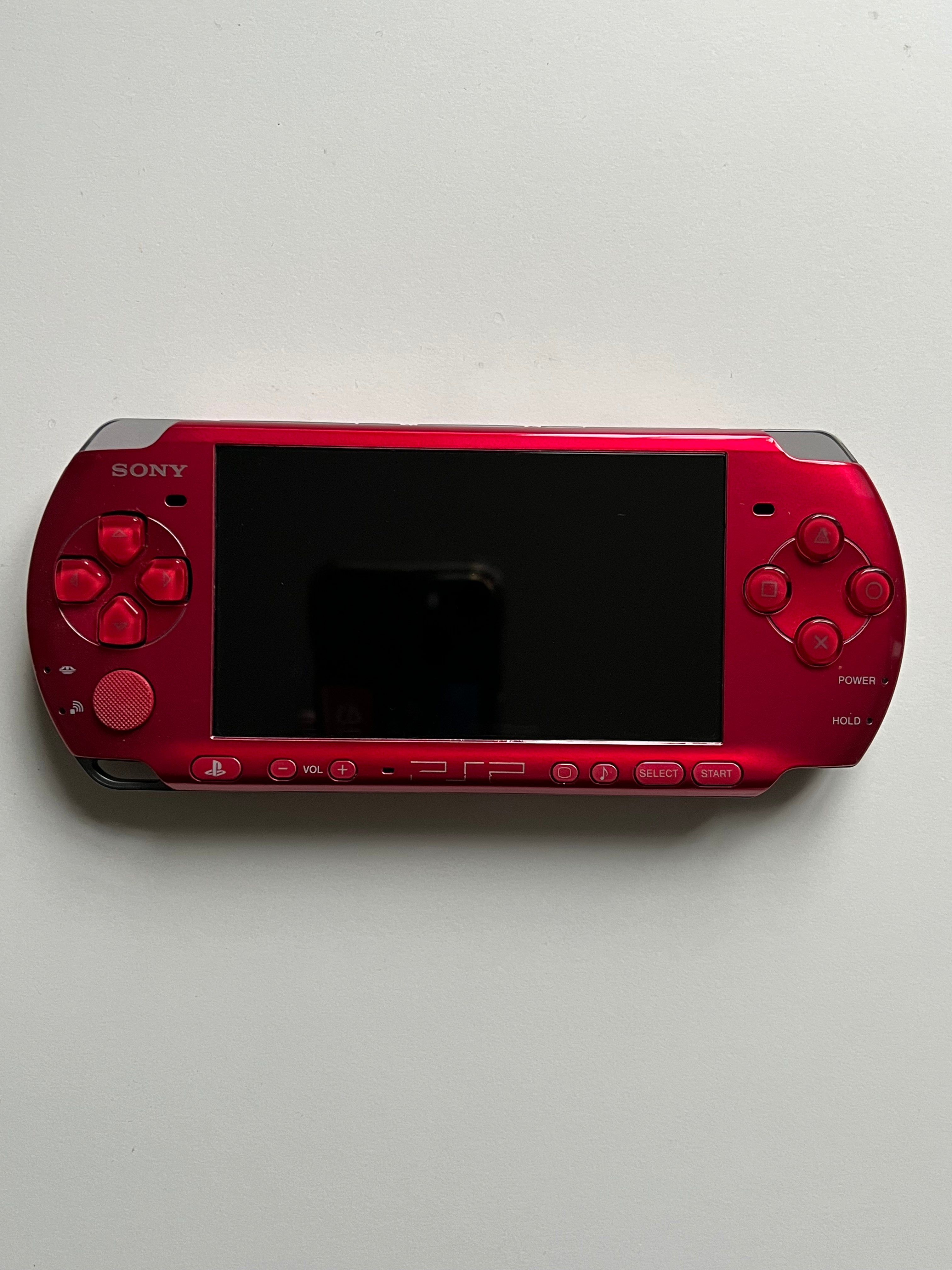 PSP 3000 Radiant Red