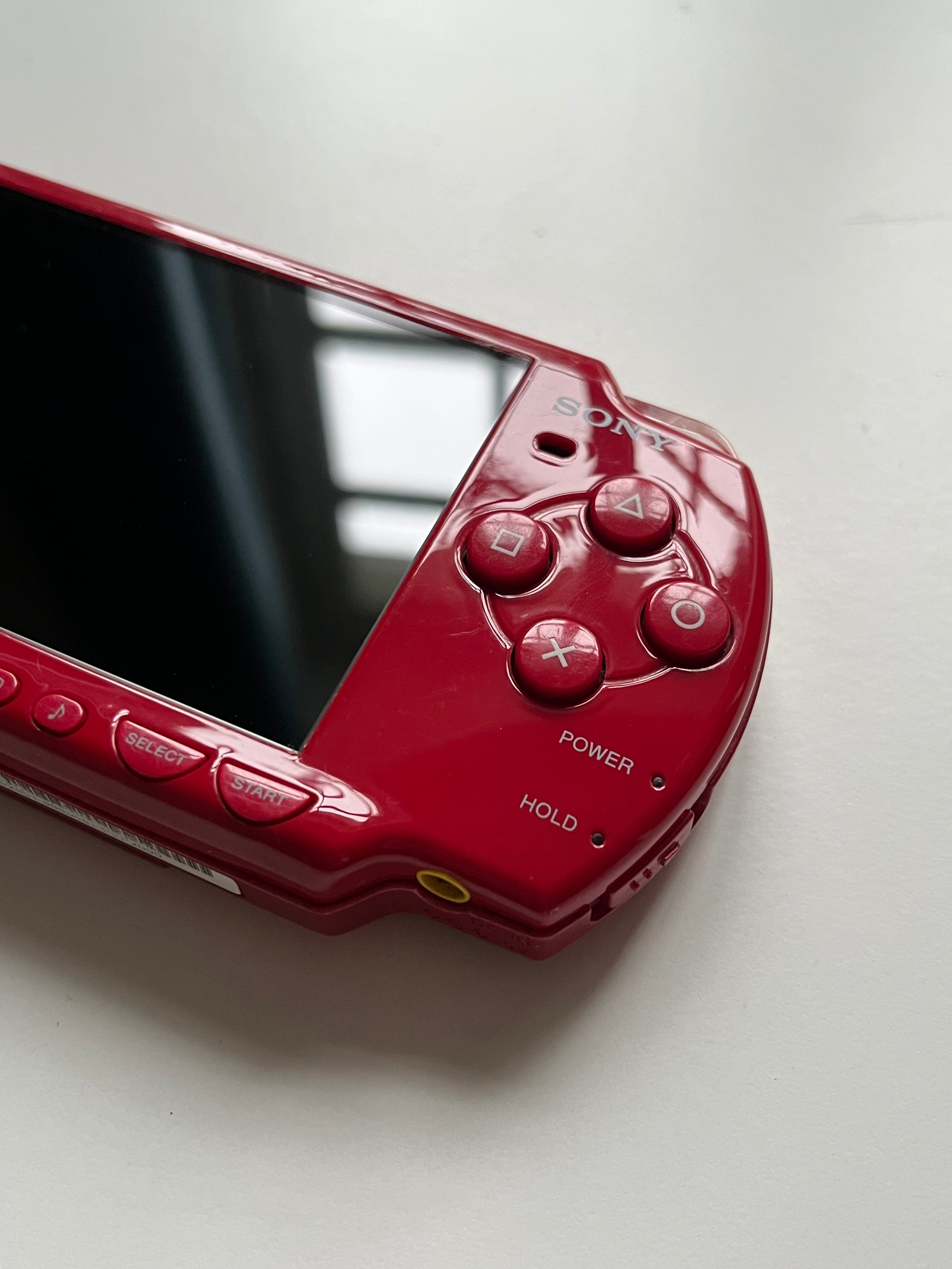 PSP 2000 Rouge