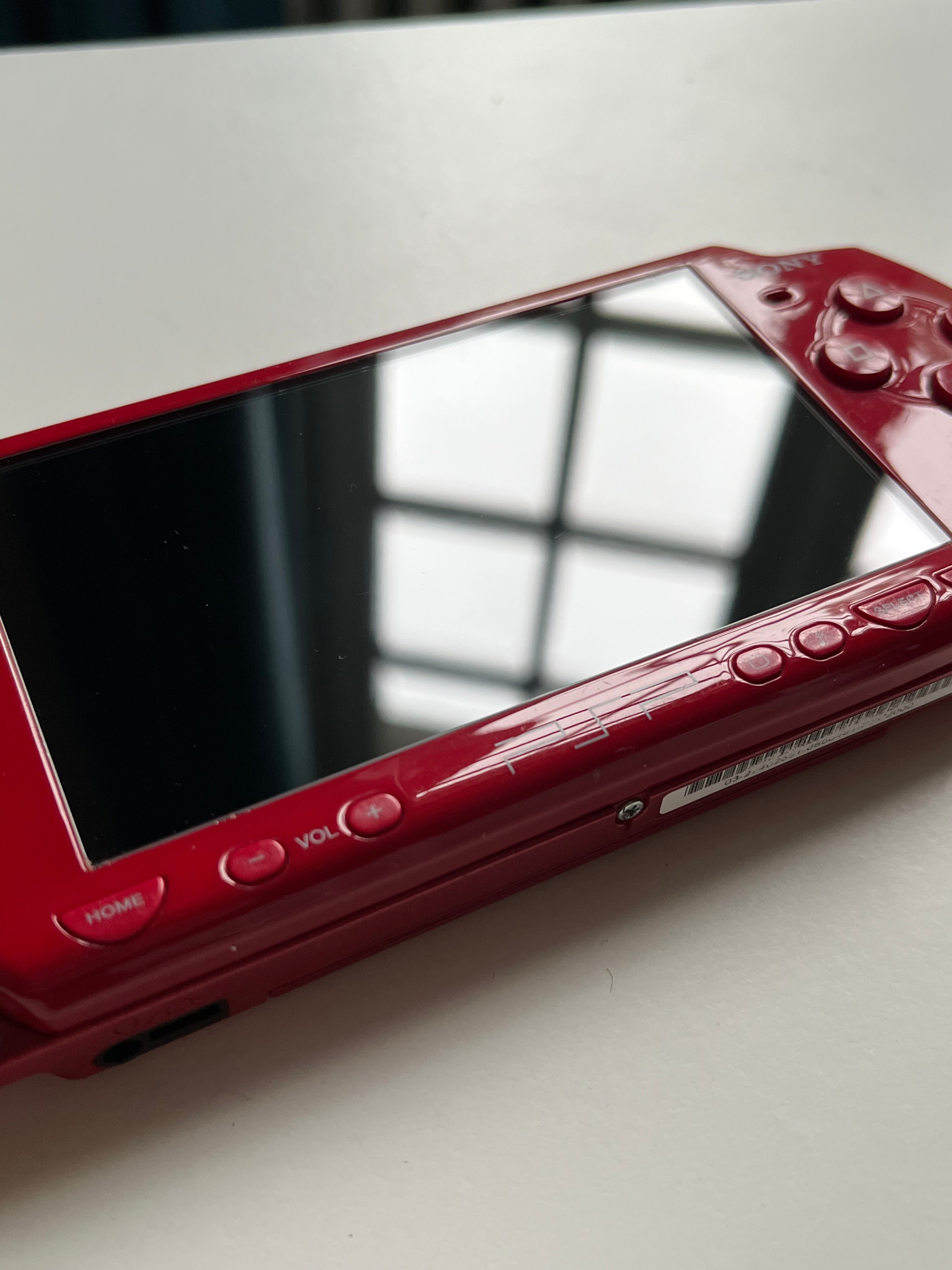PSP 2000 Rouge