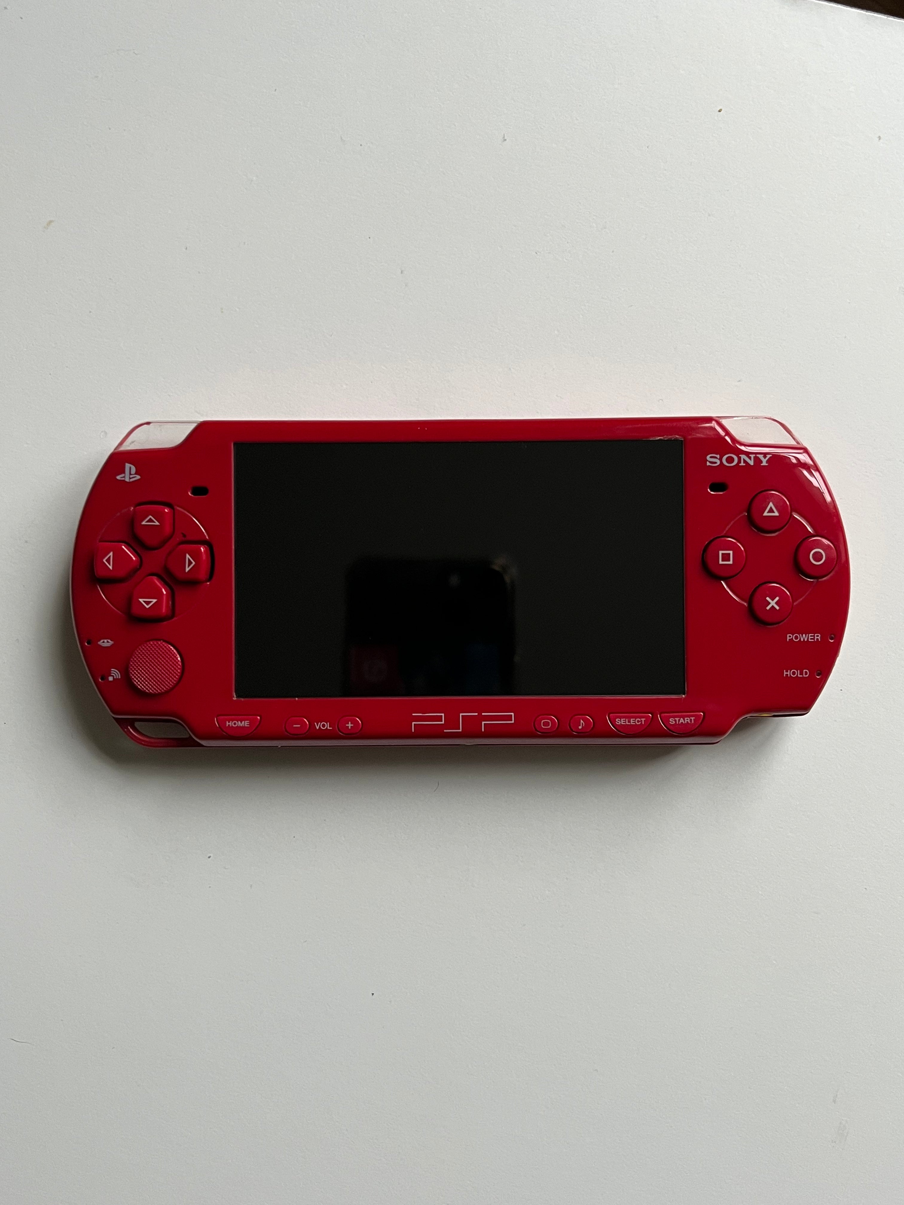 PSP 2000 Rouge