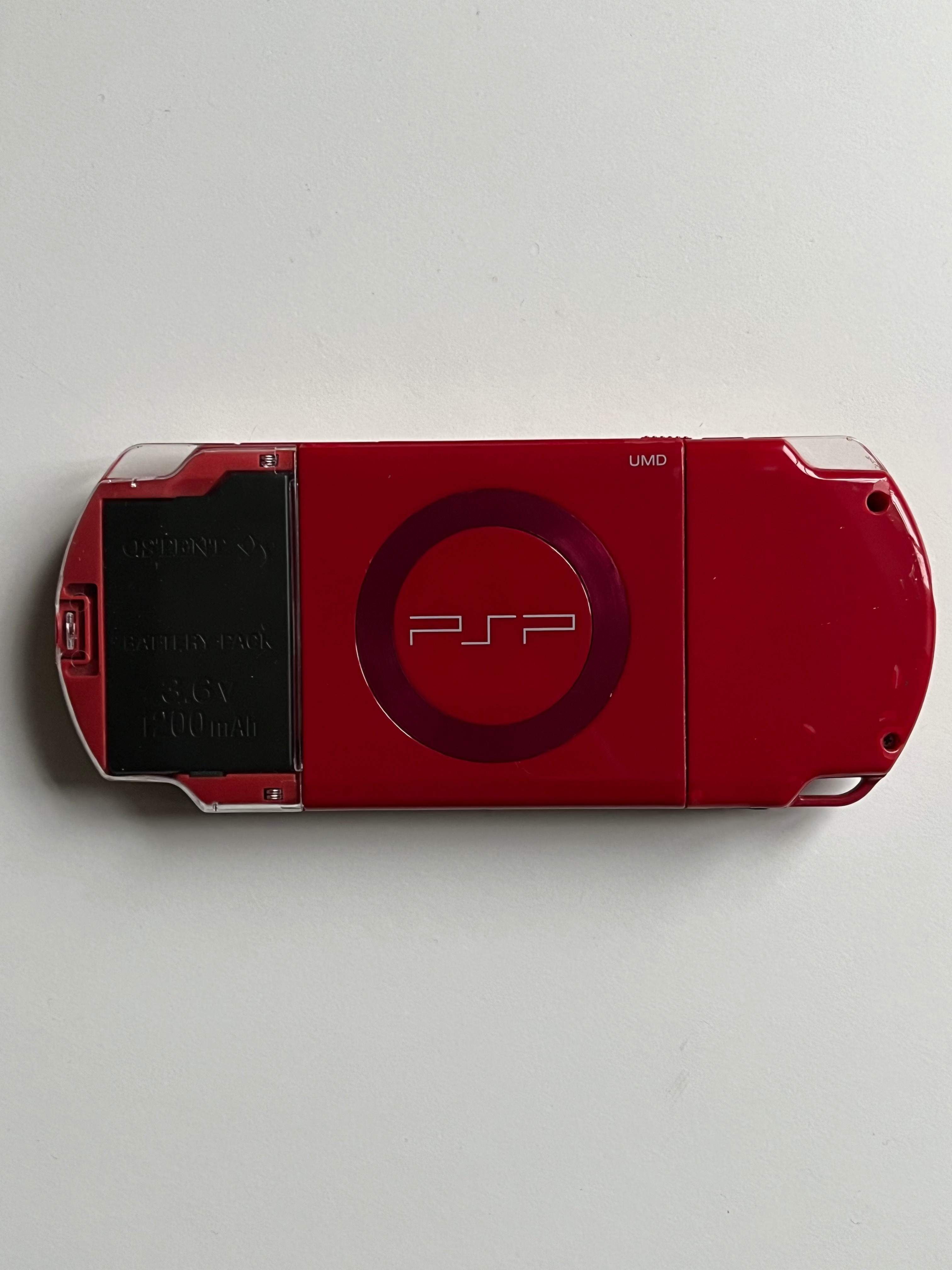 PSP 2000 Rouge