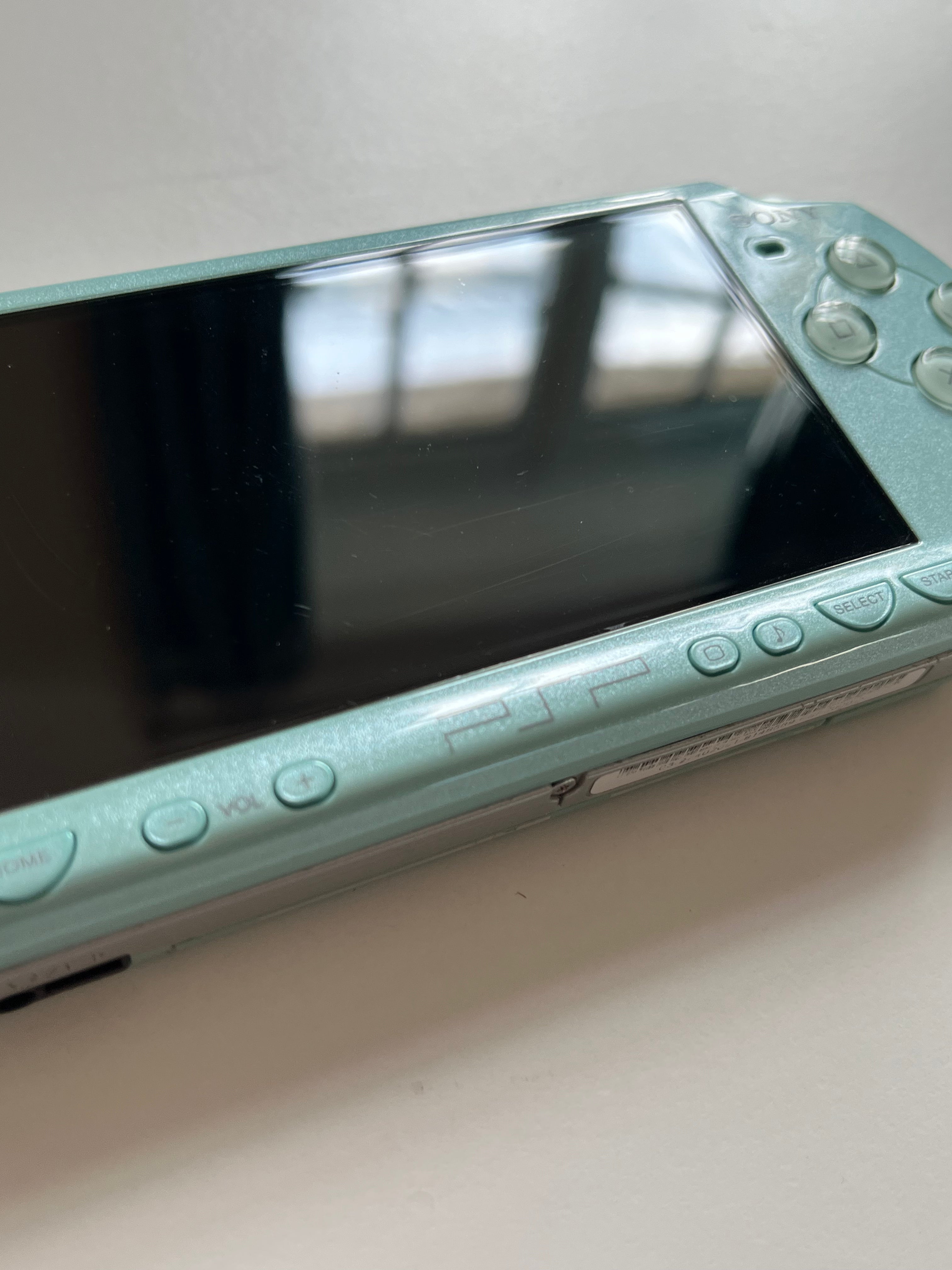 PSP 2000 Mint Green