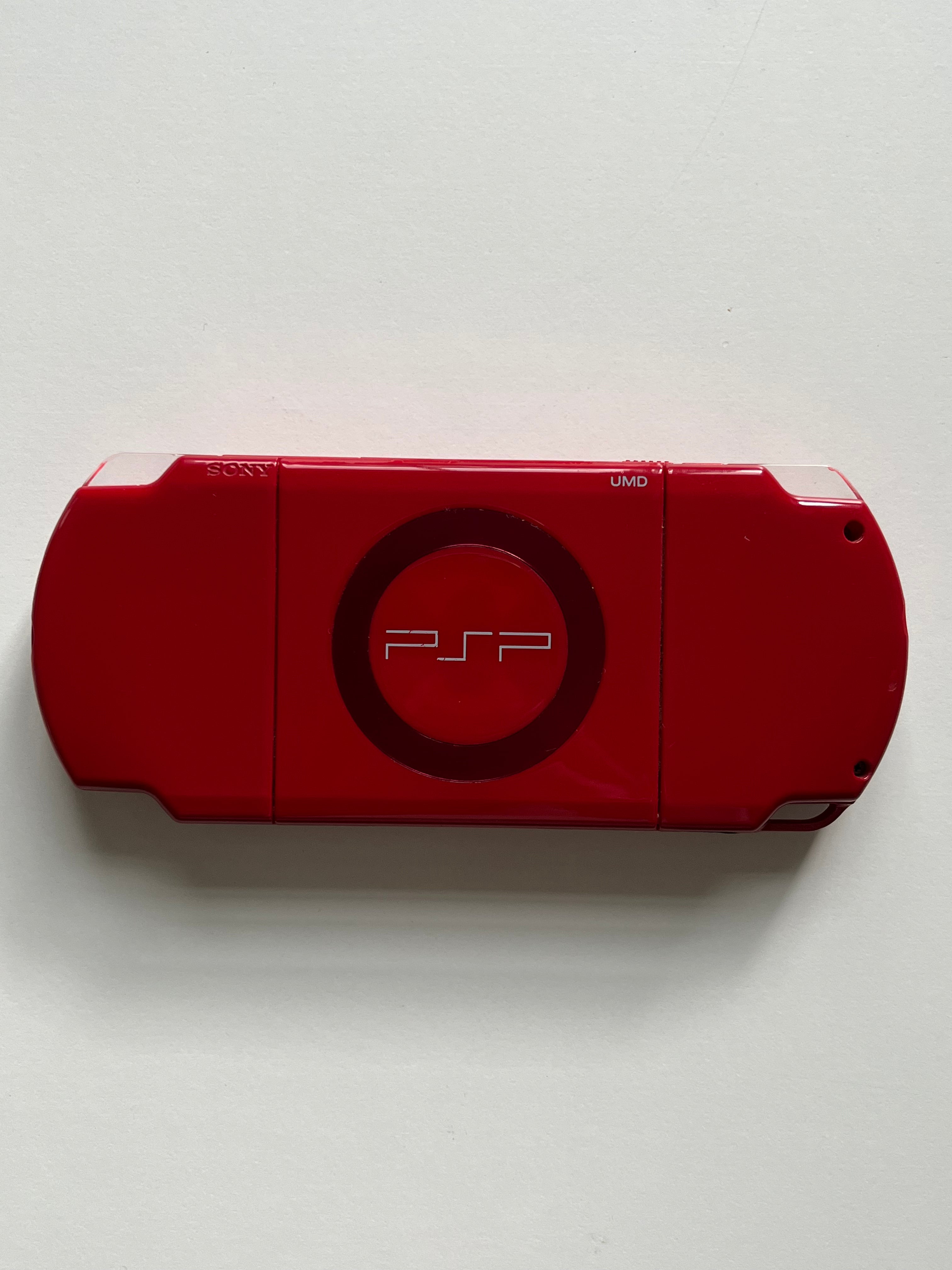 PSP 2000 Red & Black