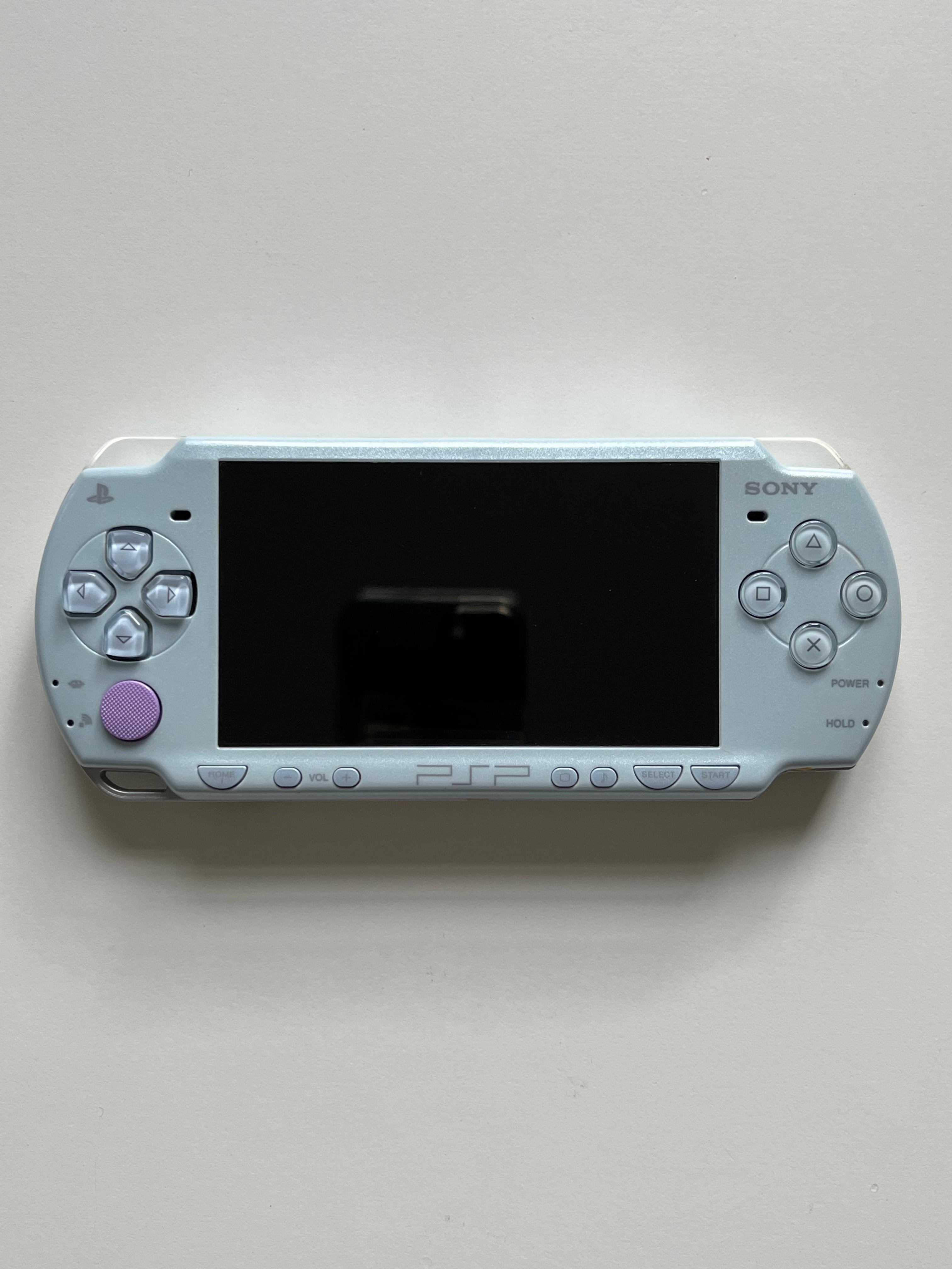 PSP 2000 Felicia Blue
