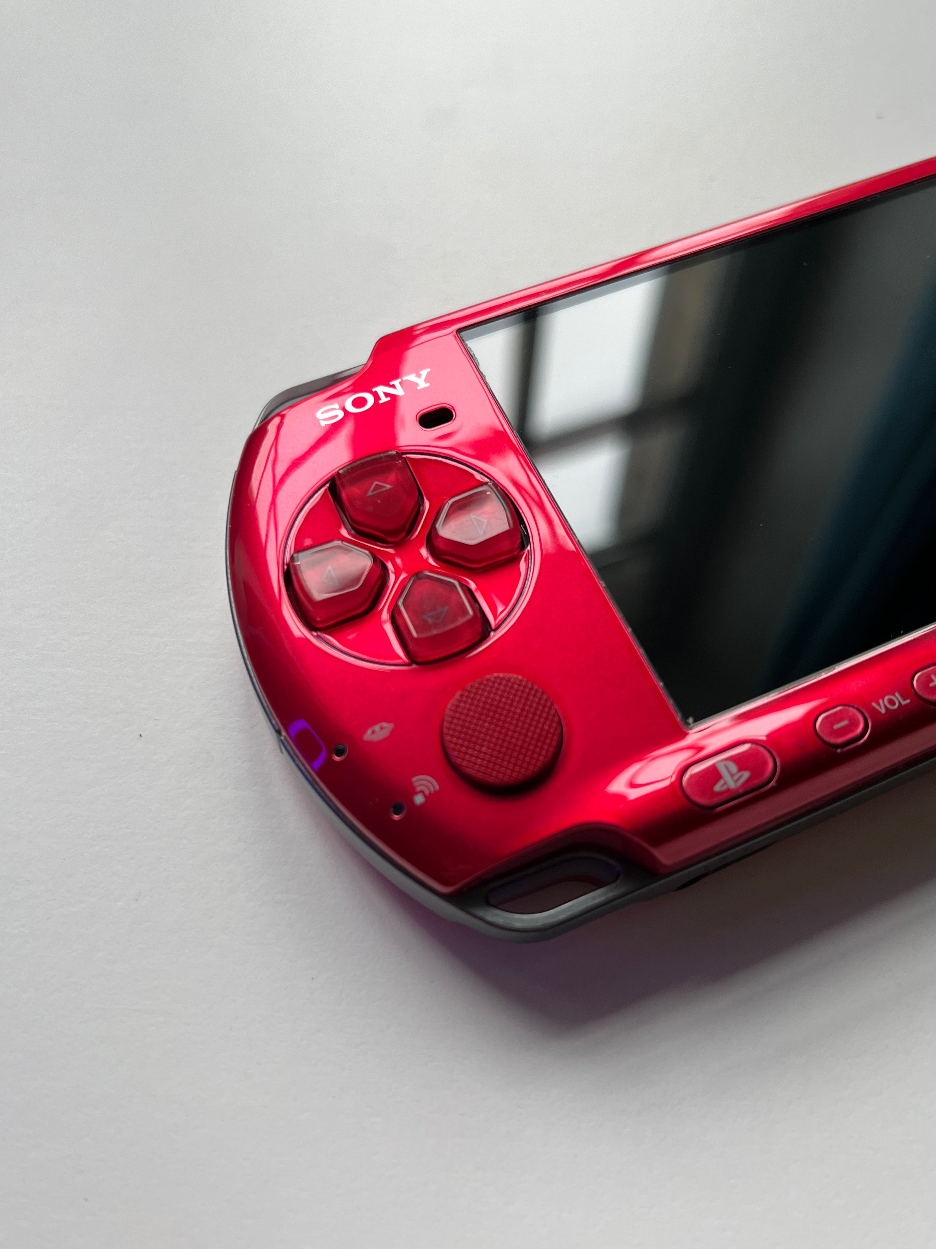 PSP 3000 Radiant Red