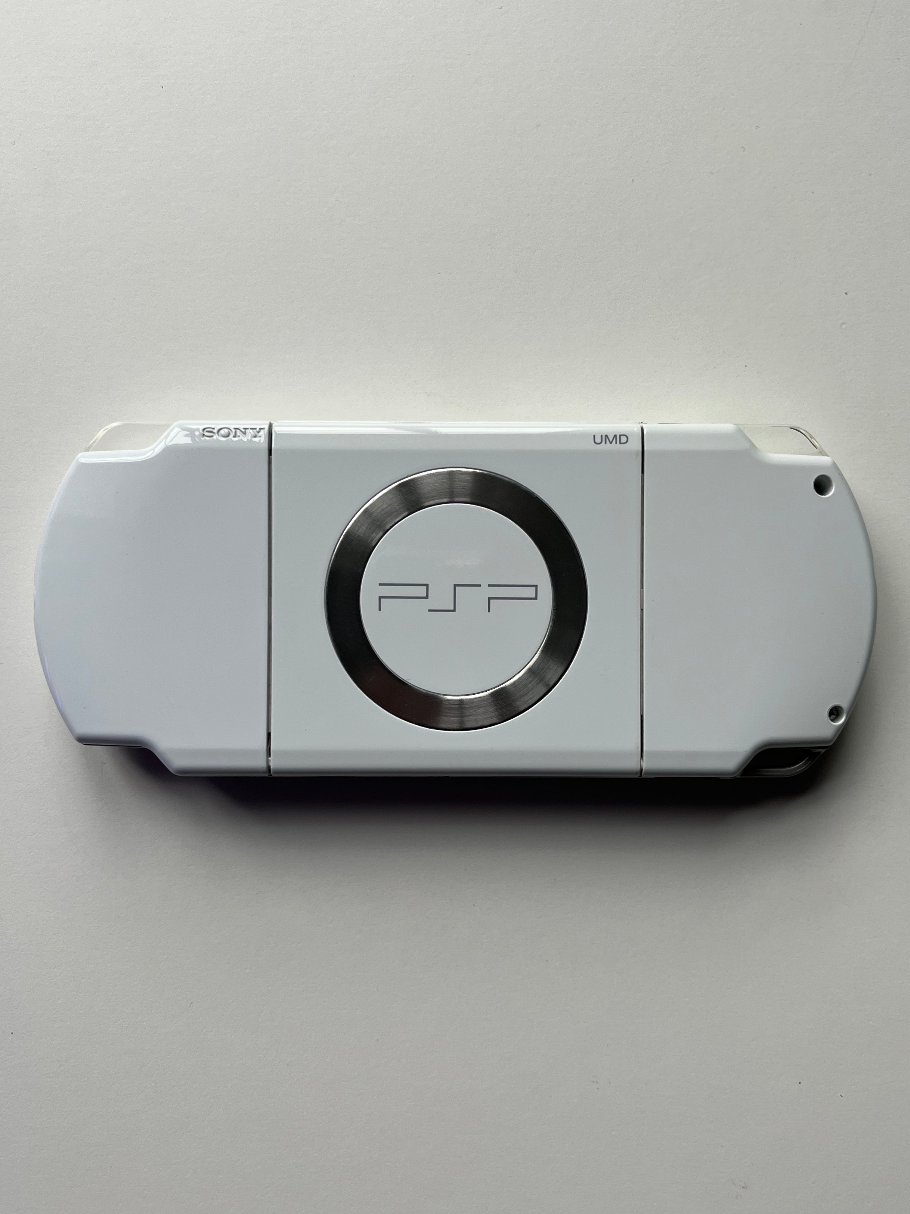 PSP 2000 White Black