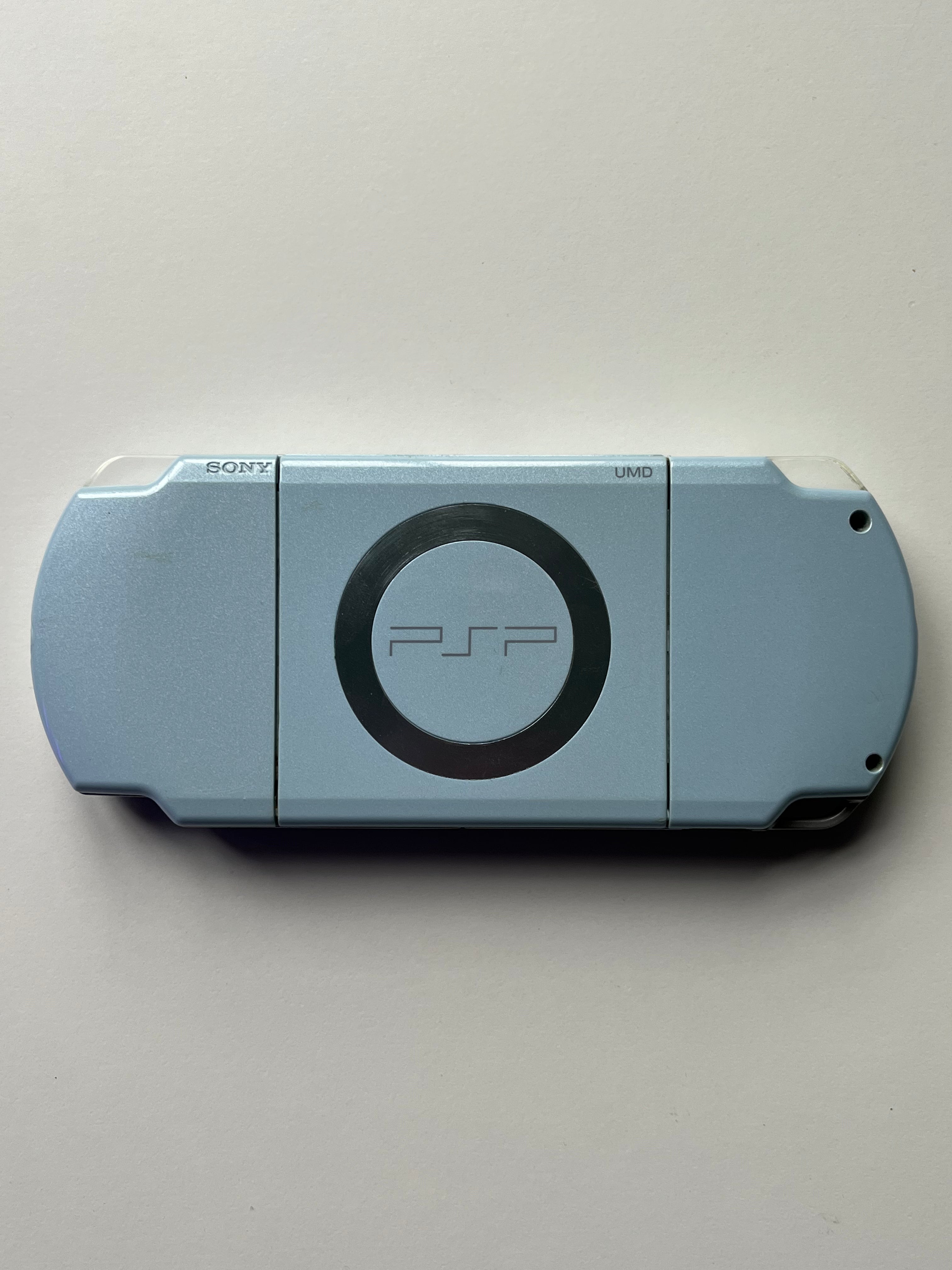 PSP 2000 Felicia Blue