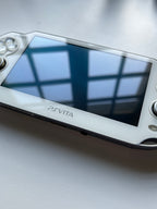 PSVITA 1000 Chrystal White