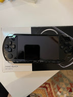 PSP 3000 Piano Black (With box)