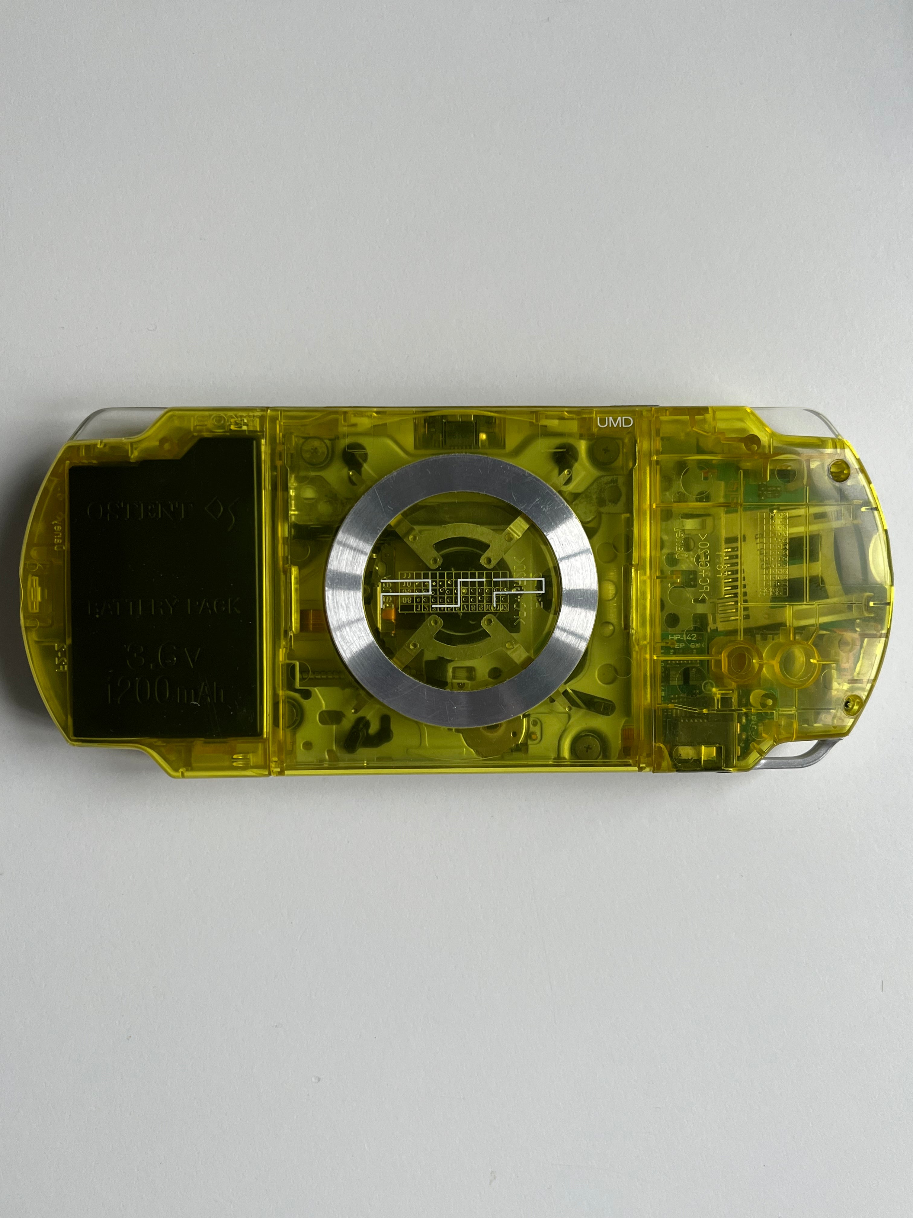 PSP 2000 - Transparent Yellow