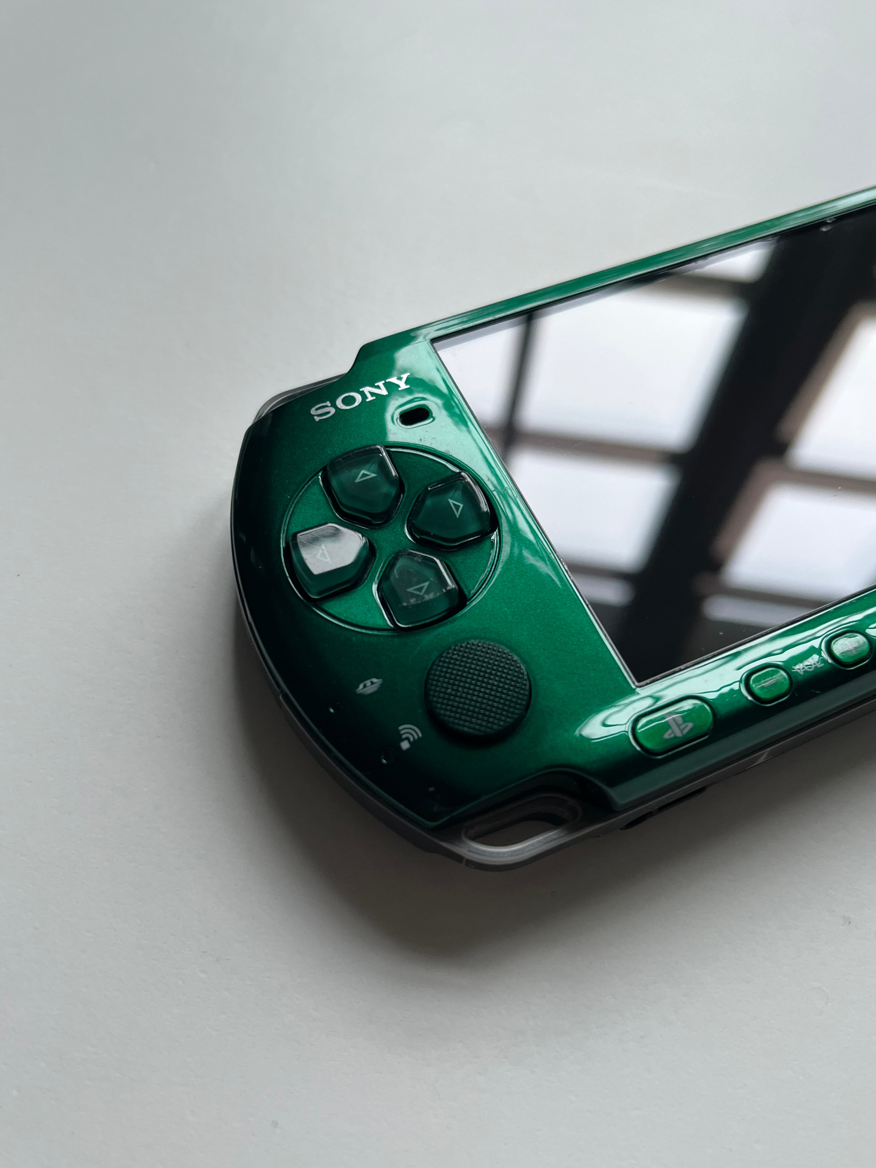 PSP 3000 - Spirited Green