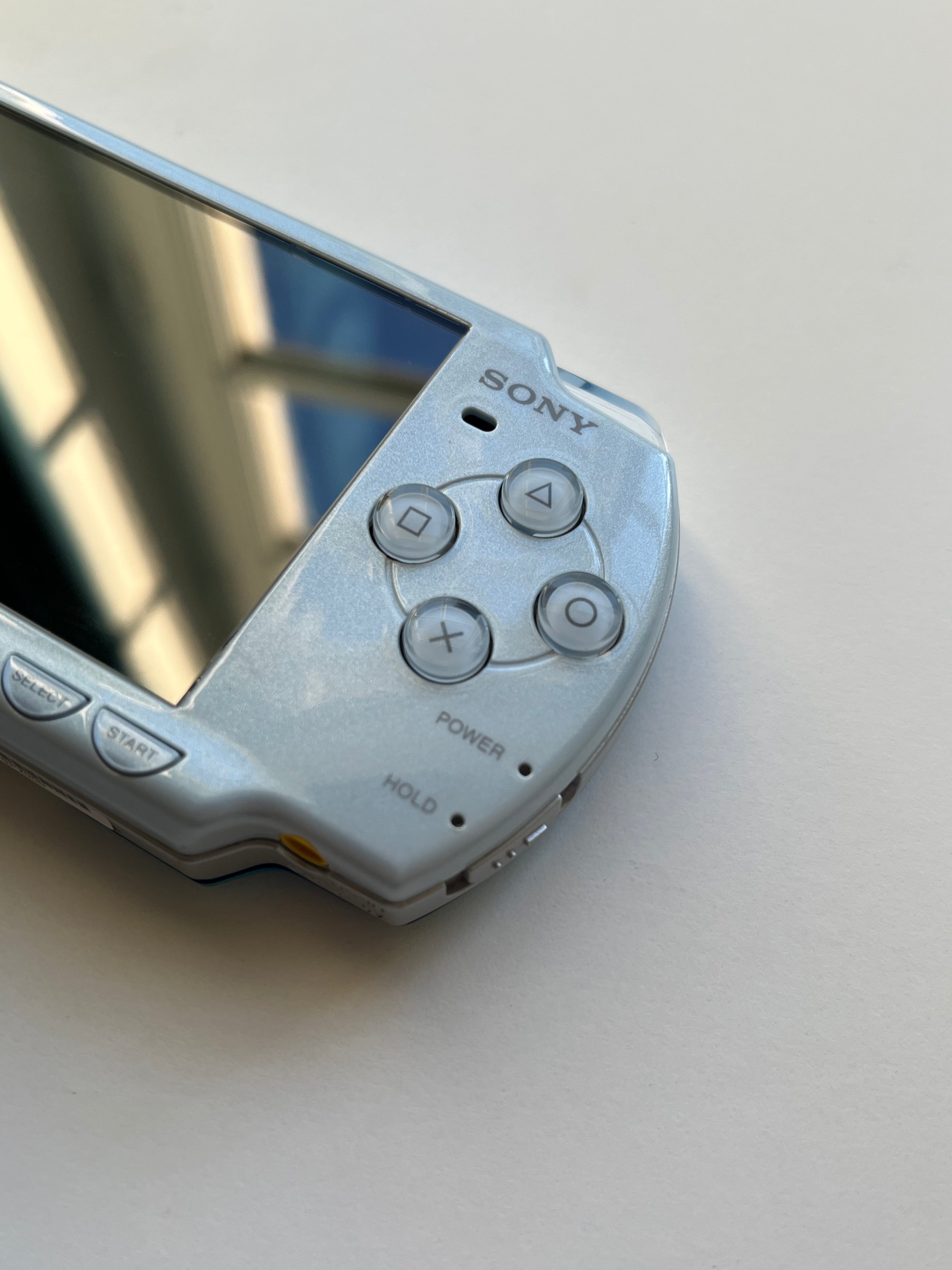 PSP 2000 - Felicia Blue