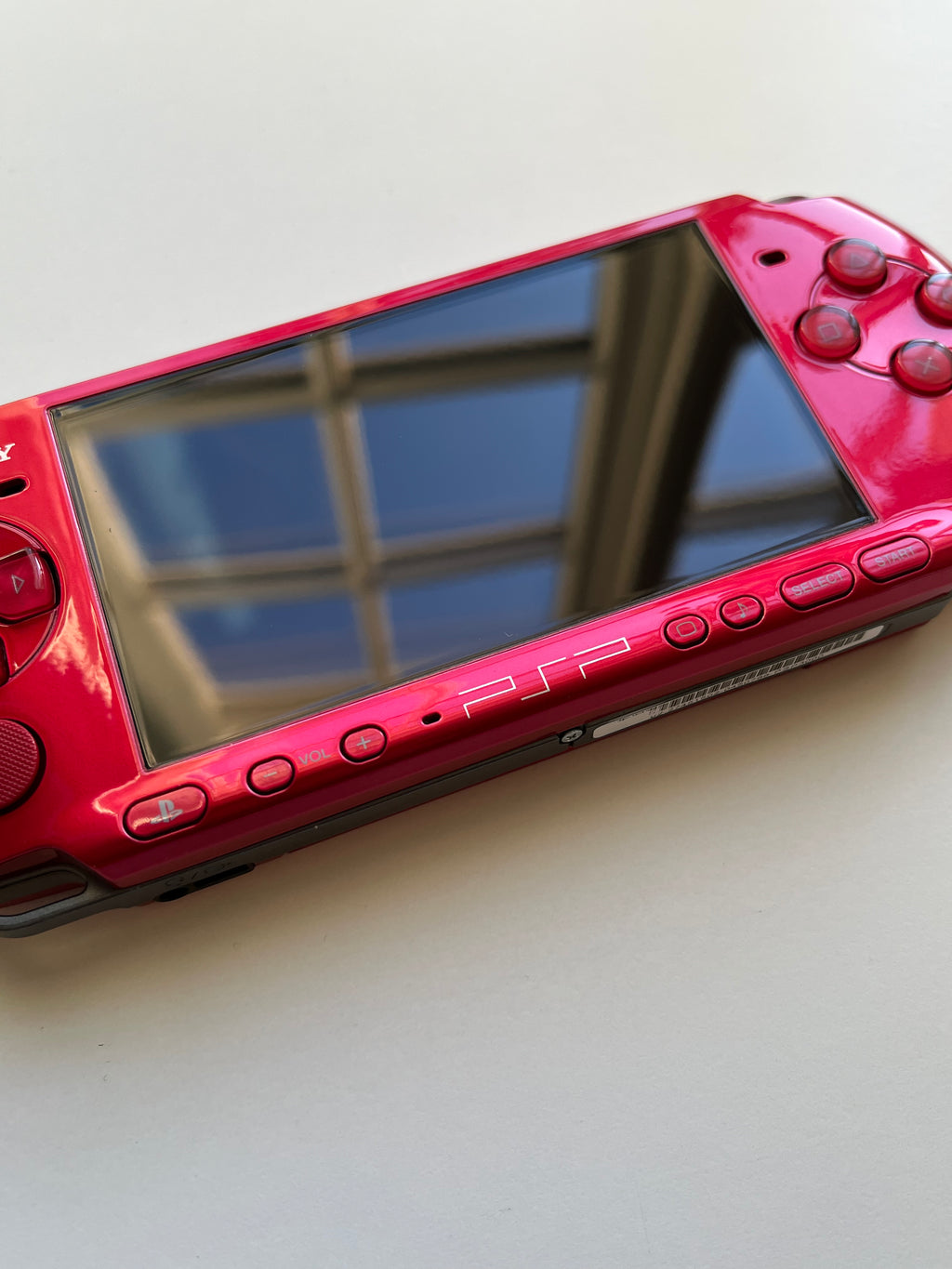 PSP 3000 - Radiant Red