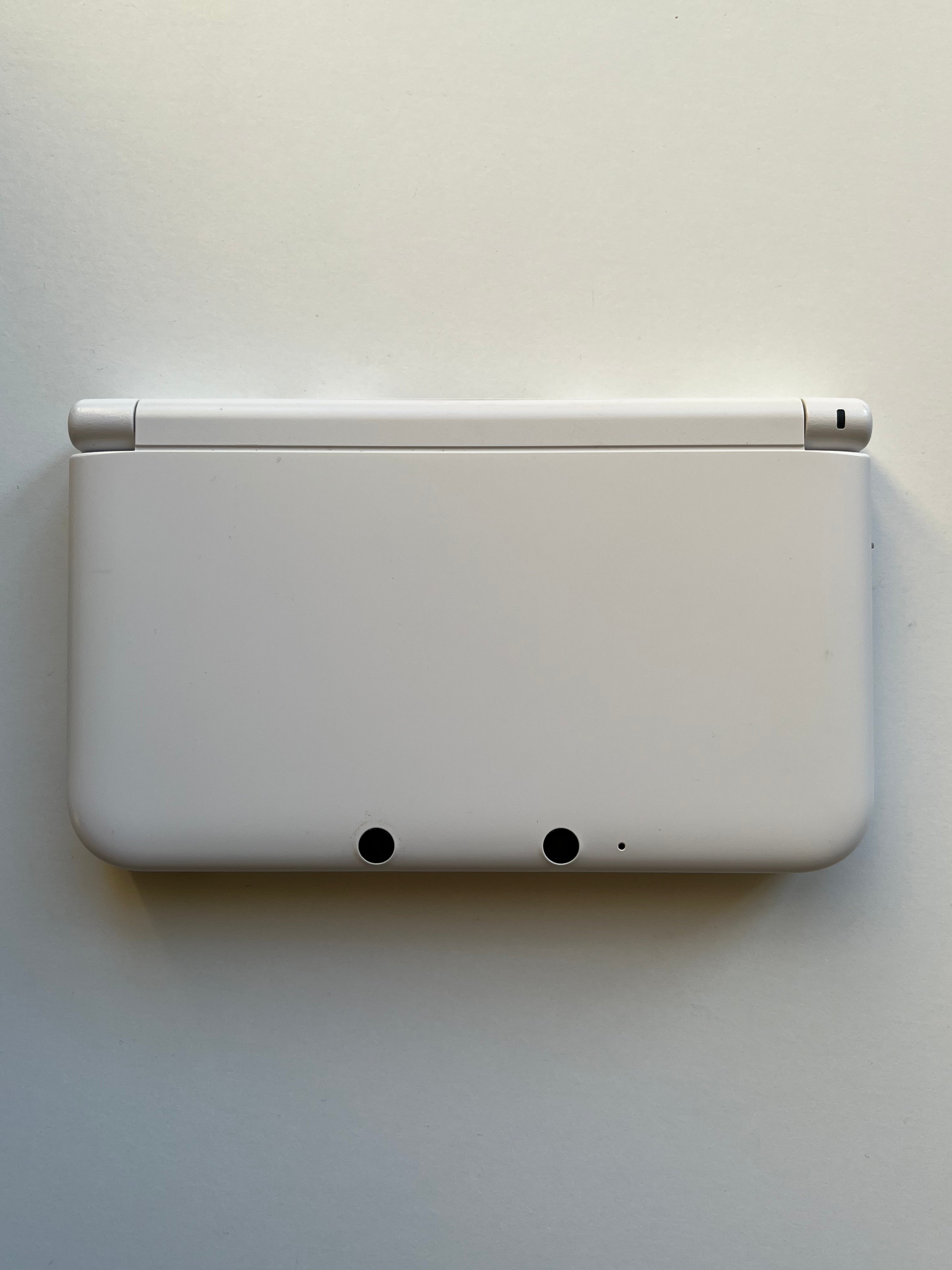 White Nintendo 3DS LL (XL)