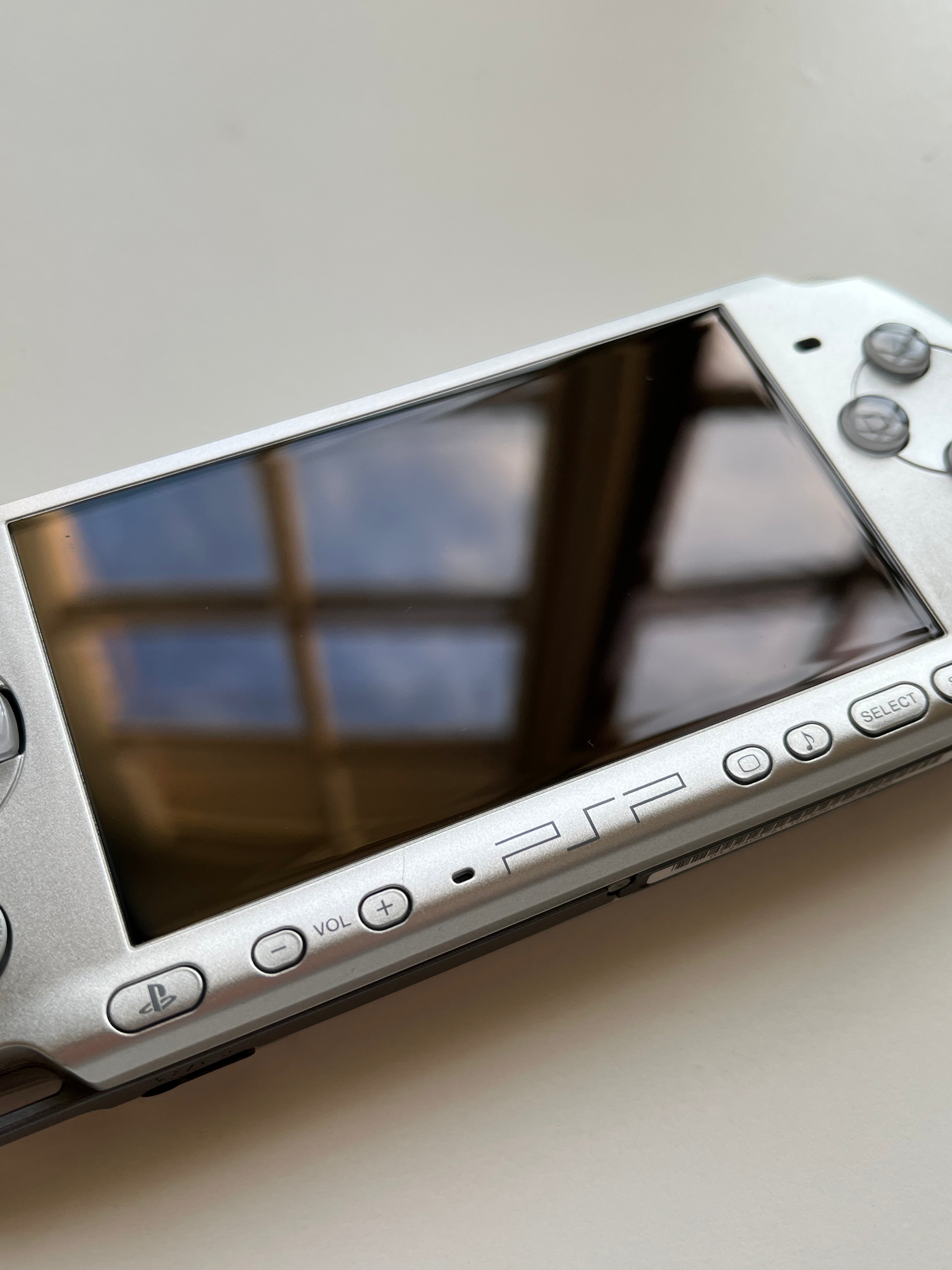 PSP 3000 - Mystic Silver