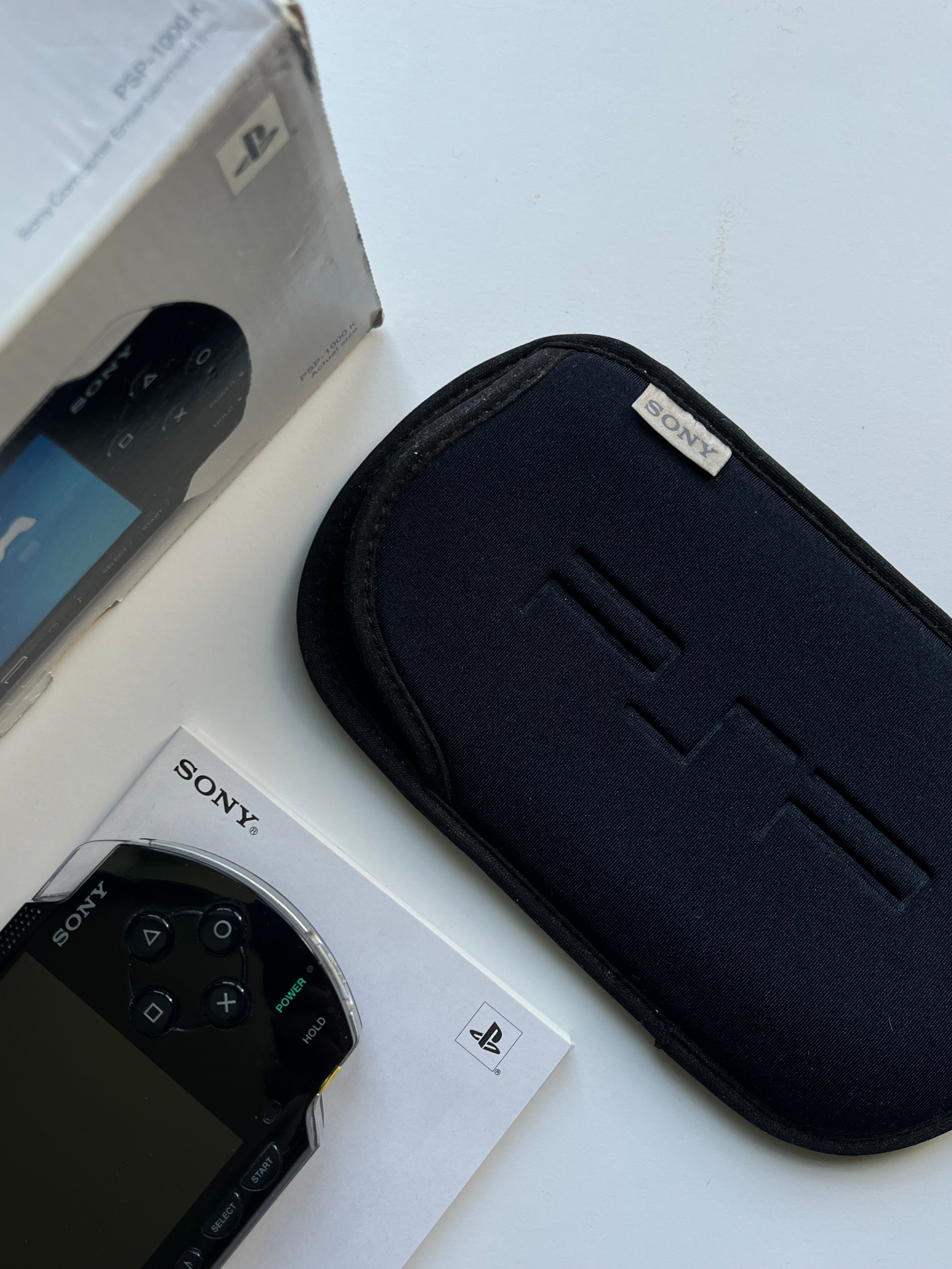 PSP 1000 - Piano Black (With Box)