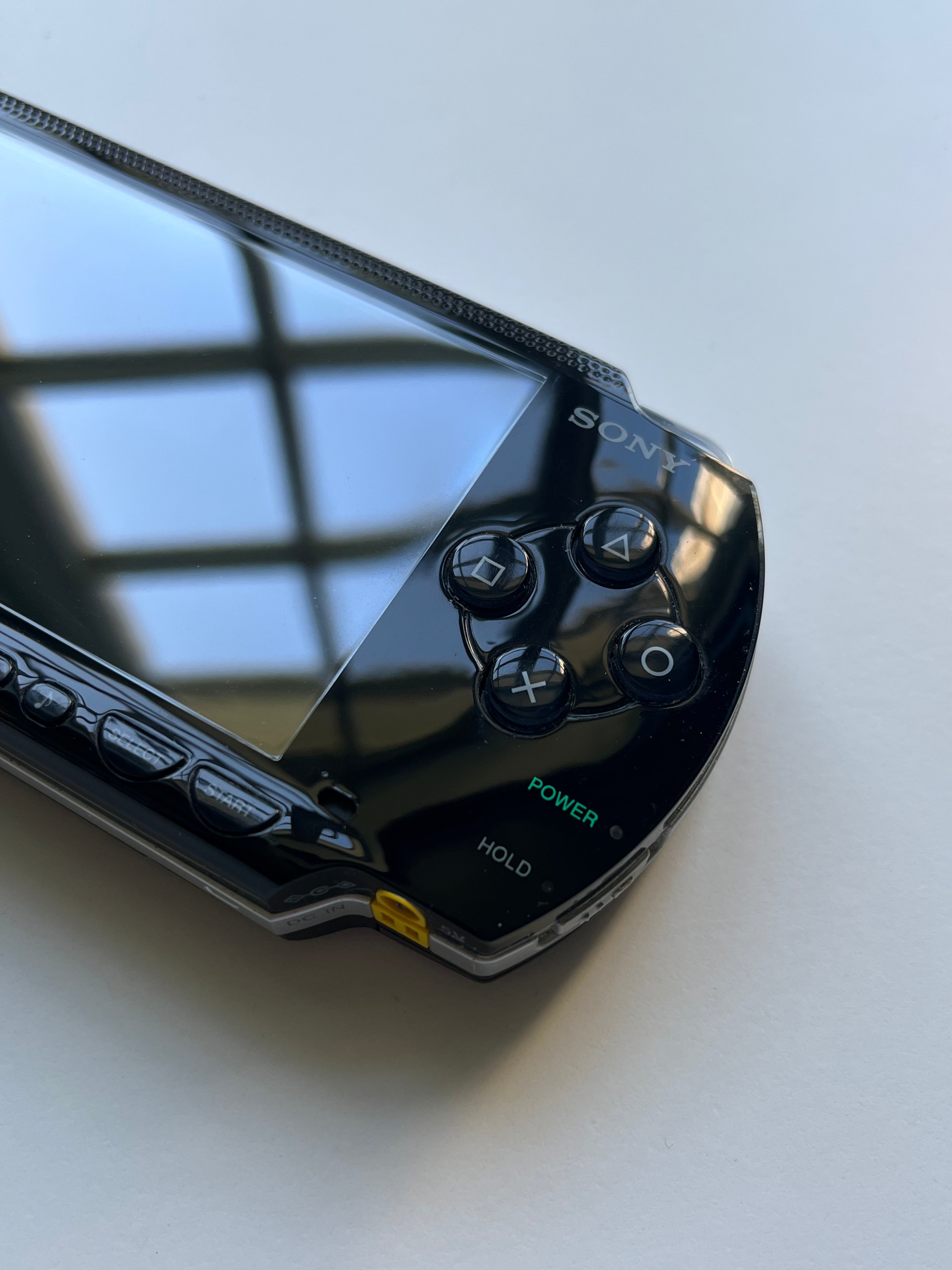 PSP 1000 - Piano Black (With Box)