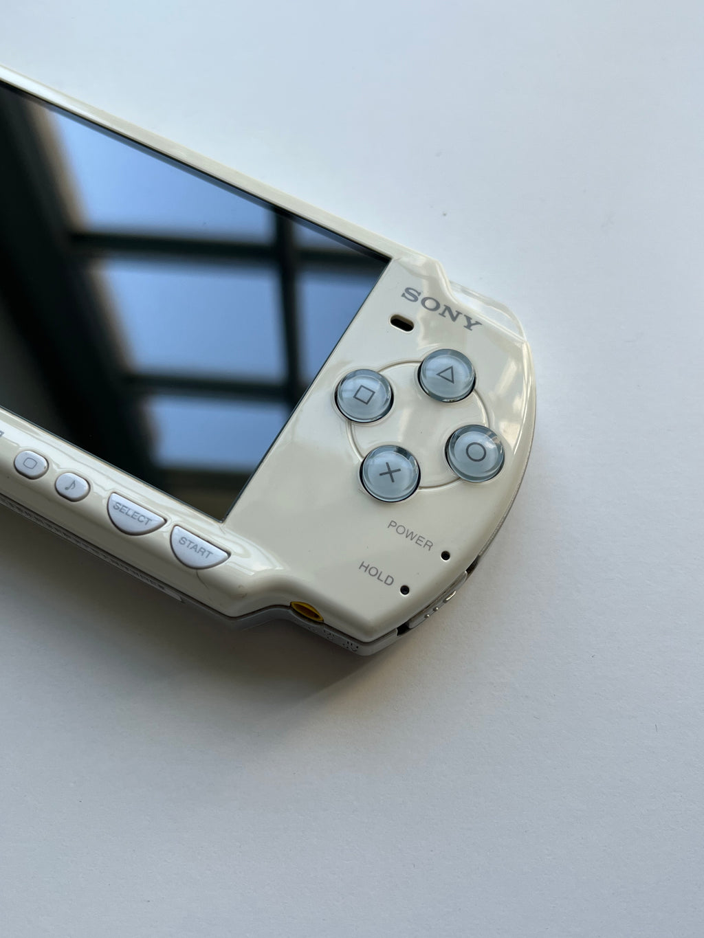 PSP 2000 - Ceramic White