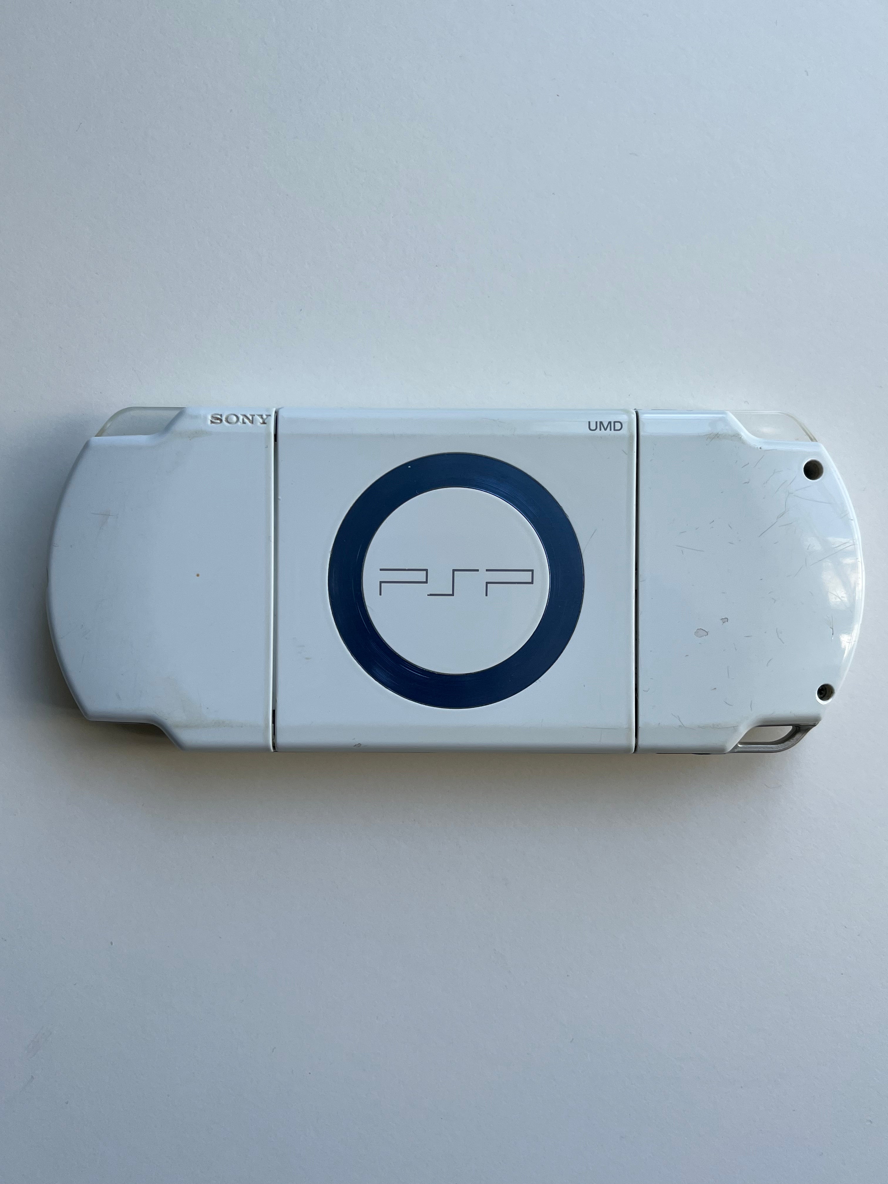 PSP 2000 - Ceramic White