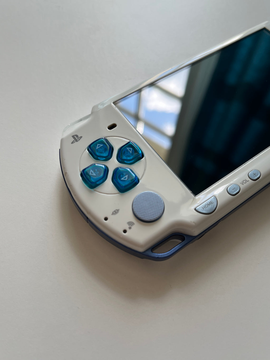 PSP 2000 - White/Blue