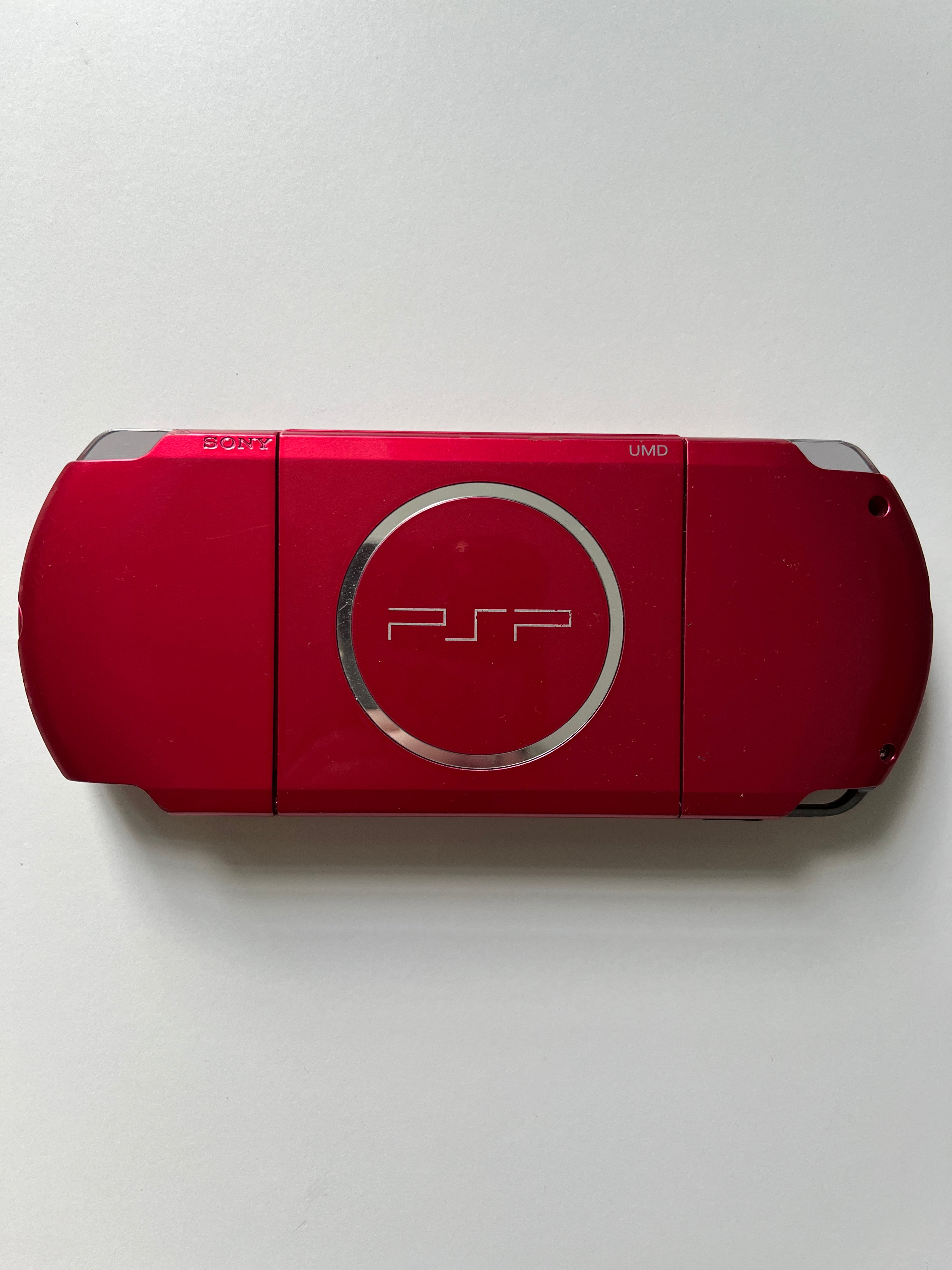 PSP 3000 - Radiant Red / Black
